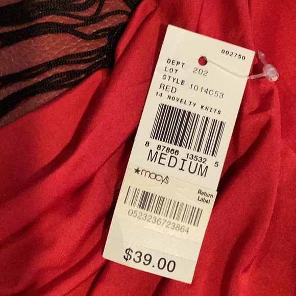 Back Accent Red Blouse - Picture 2 of 6